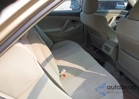 2011 Toyota Camry Le z USA, uszkodzony, nr VIN 4T1BF3EK0BU229272